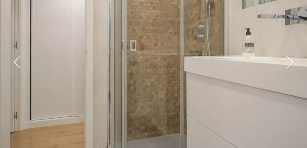 Design Apartment Near City Center Madrid Exteriör bild